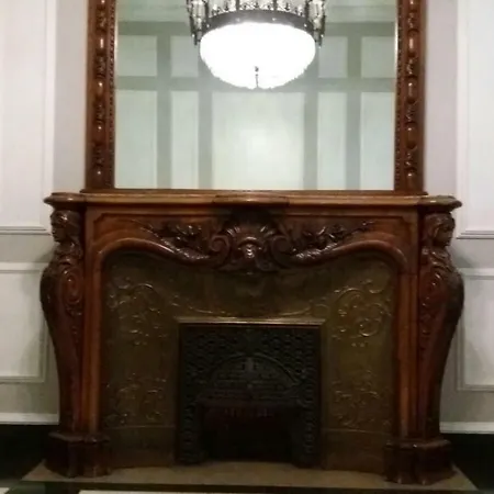 Edificio El Moderno, 1.902 *