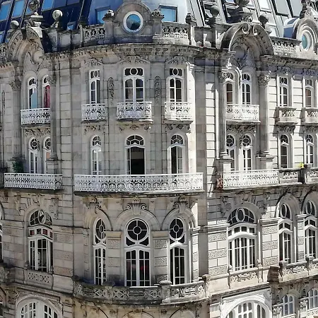 Edificio El Moderno, 1.902 Daire Vigo