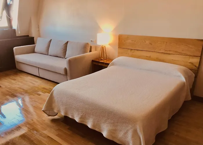 Edificio El Moderno, 1.902 *