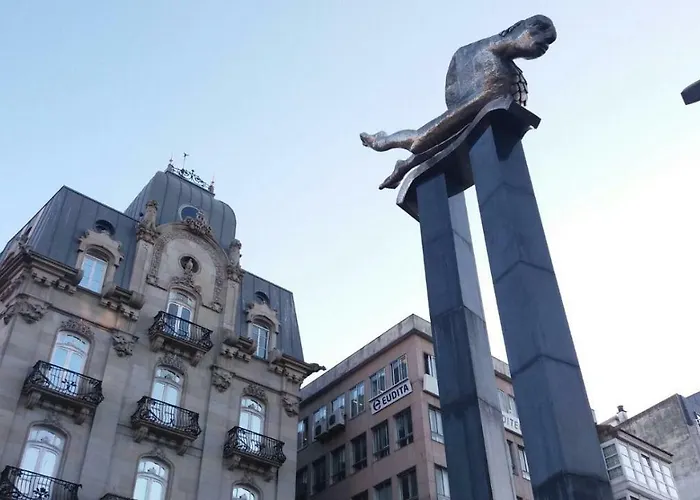 Edificio El Moderno, 1.902 *